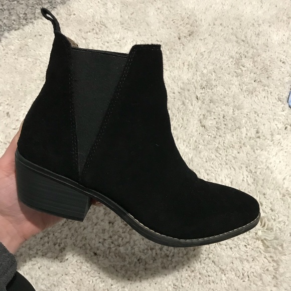 Black booties - Picture 2 of 4